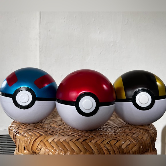 Pokemon Other - Pokémon Pokeball Collectable Tins